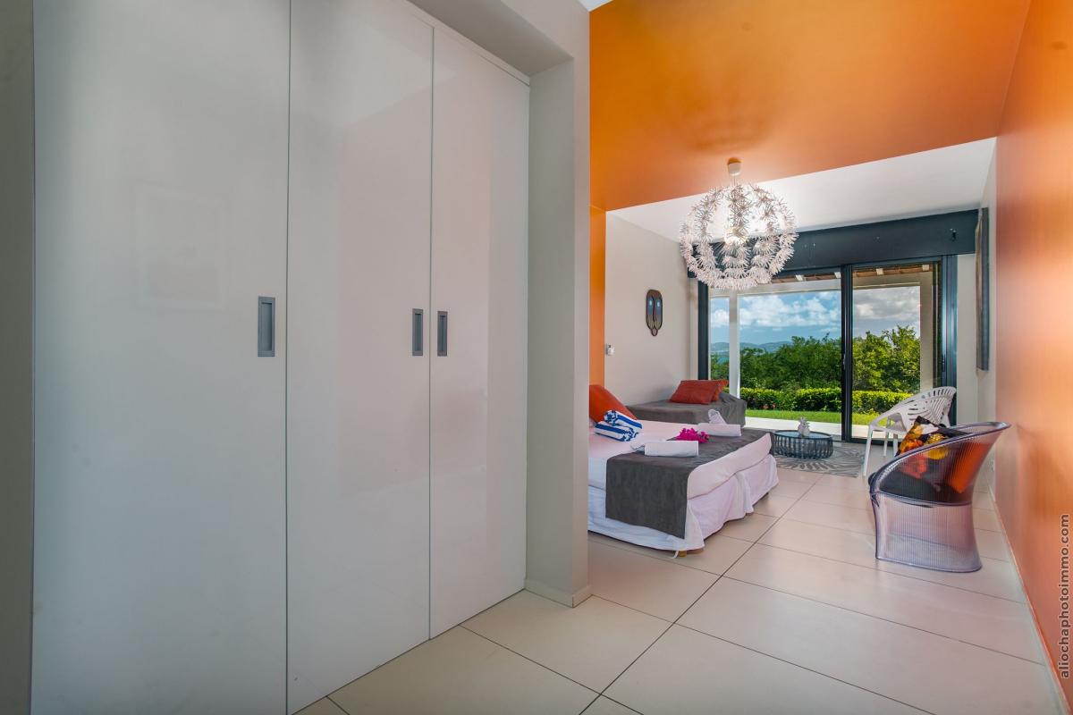 Location_Villa_Les_Trois_Ilets_Martinique_chambre rouge 5